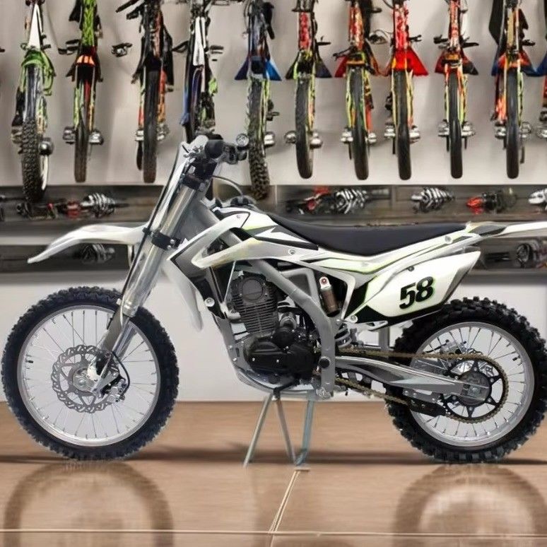 Moto de 250cc para aventuras fuera de carretera diseño máximo velocidad 100km/h arranque eléctrico